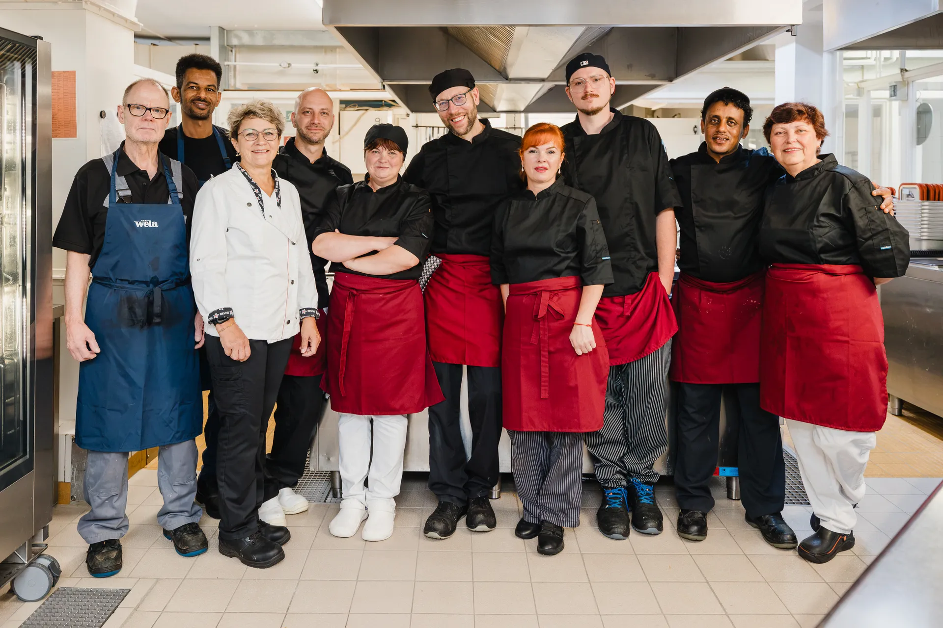 Das erfahrene Team von Pro Agora in der Bio-Küche bei der Zubereitung